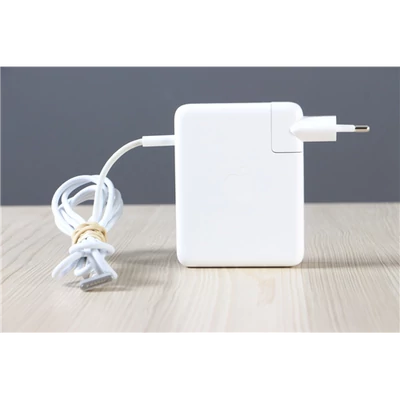 Használt Apple 140W Adapter Magsafe 3 kábellel