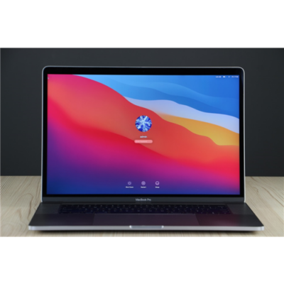Használt MacBook Pro 15" 2017 16/1TB US-2711 USAPACK