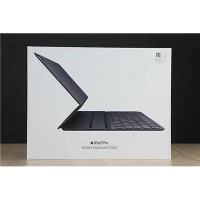 Használt Apple iPad Pro 12.9" - Smart Keyboard Folio - A2039 Német US-3388