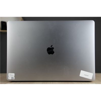 Használt MacBook Pro 16" 2019 i9 32GB RAM 1TB SSD US-3618