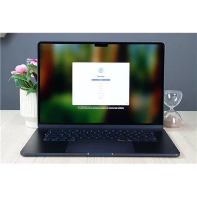 Újszerű Apple Macbook Air 15" M2 256/ 8GB Midnight HUN A+ US-6514