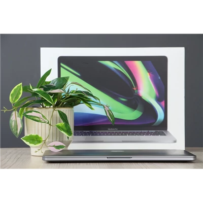 Használt Apple MacBook Pro 13" M1 256/8GB asztroszürke HUN B US-6928