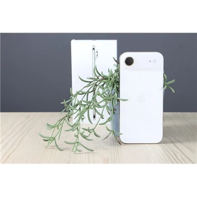 Újszerű Apple iPhone Air 512GB arany US-8095