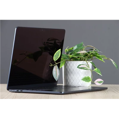 Újszerű Apple Macbook Air 13" M2 256/ 16GB midnight HUN A US-8099