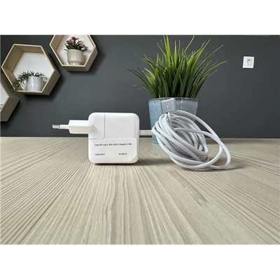 Használt Apple 30W USB-C Magsafe 3 töltő