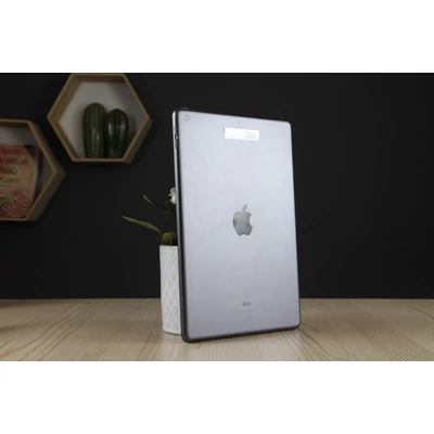 Használt Apple iPad 7 32GB Space Gray Wifi B US-7958