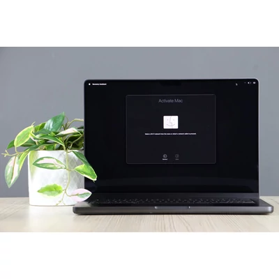 Használt MacBook Pro 14" M3 Max 14C/30C 2TB / 96GB asztro fekete US-8236
