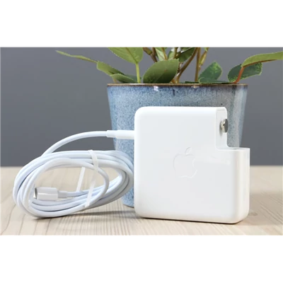 Használt USB-C gyári Apple adapter kábellel 87W