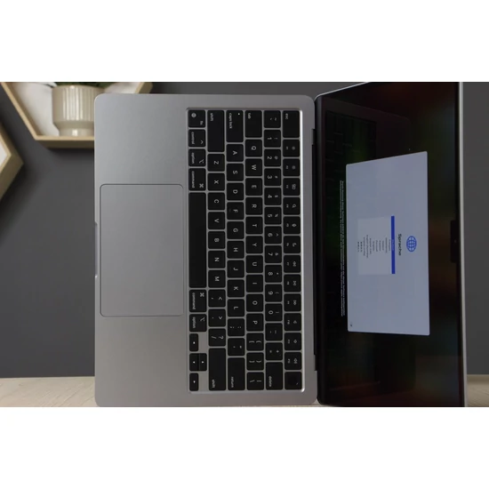 Apple MacBook Air 13” M2 – 16GB / 256GB – Space Gray – – 334990 Ft