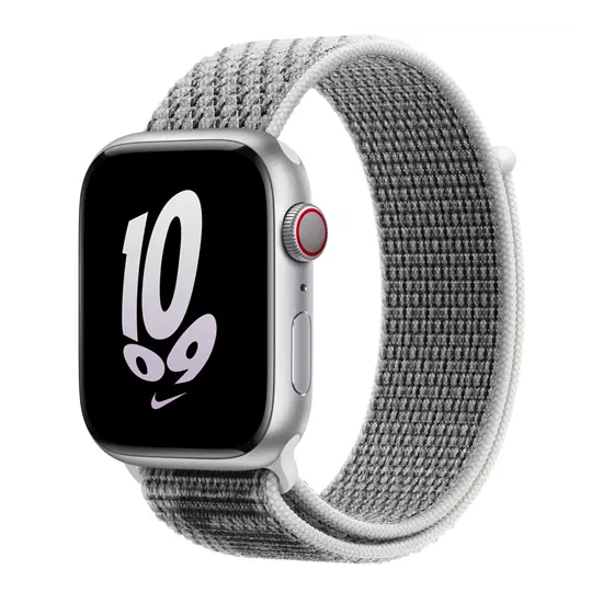 Apple Watch Series 8 GPS + Cellular, 45mm-es ezűstszínű amumíniumtok, hegycsúcsfehér-fekete Nike sportszíj