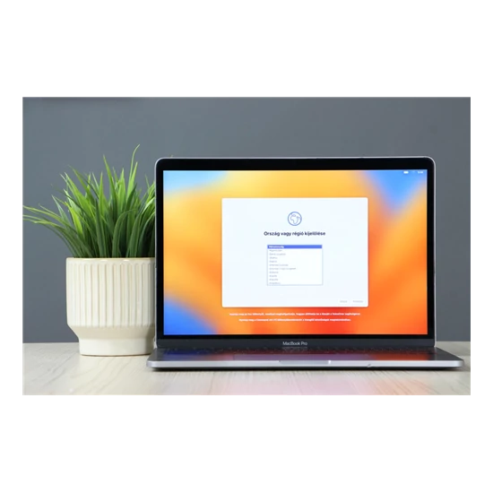 Használt Apple Macbook Pro 13" 2017 256/ 8GB i5 HUN C US-5707