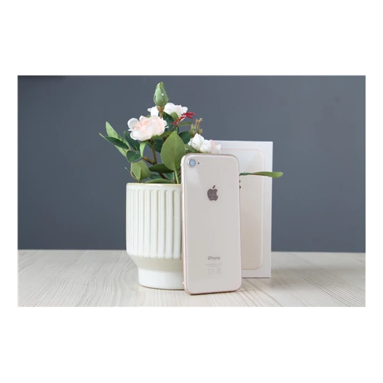Használt Apple iPhone 8 64GB arany C+ US-6557
