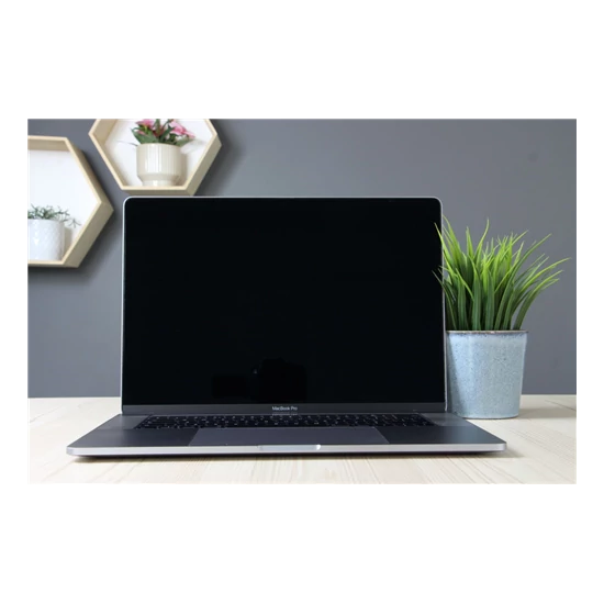 Használt Apple Macbook Pro 15" 2017 512/ 16GB Space Gray EU C US-6666