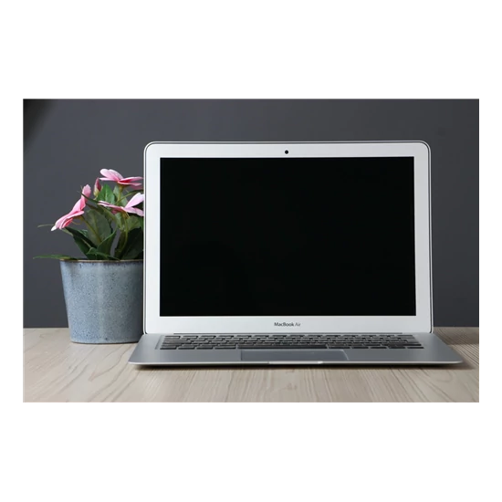 Használt Apple Macbook Air 13" 2017 128/ 8GB Silver HUN A US-6672