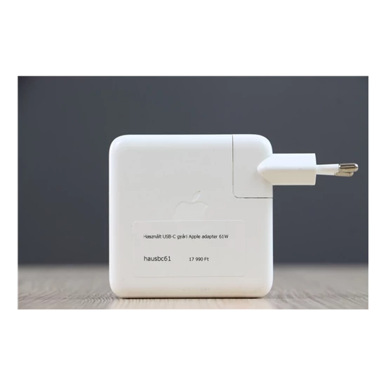 Használt USB-C gyári Apple adapter kábellel 61W