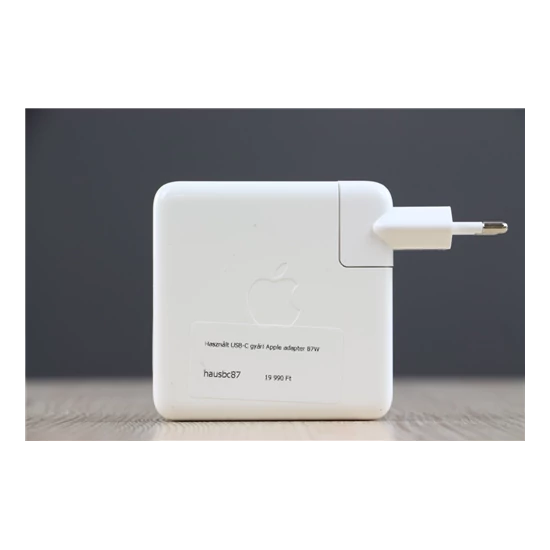 Használt USB-C gyári Apple adapter kábellel 87W