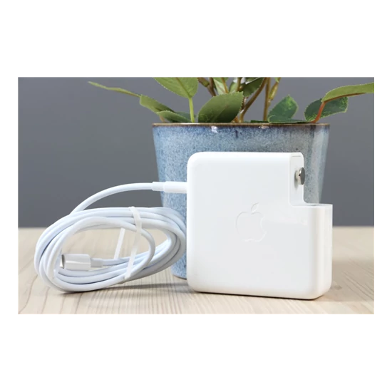 Használt USB-C gyári Apple adapter kábellel 87W