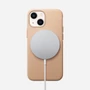 Kép 2/5 - Nomad MagSafe Rugged Case, natural - iPhone 13 mini