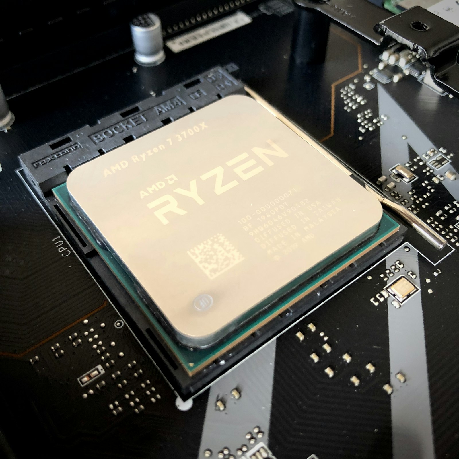 SSD háttértár technológiai közegben